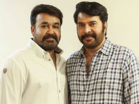 അടിപൊളി!! മോഹന്‍ലാലും മമ്മൂട്ടിയും മീനയും ശോഭനയും ചേര്‍ന്നൊരു സൂപ്പര്‍ സ്‌കിറ്റ് കാണൂ!!