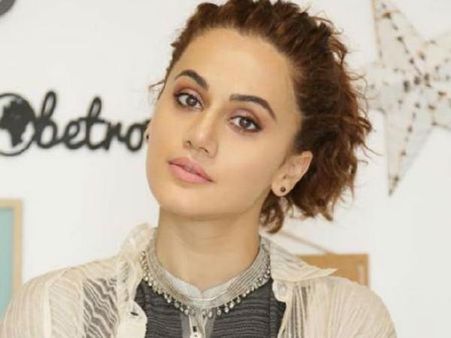 ശരീര ഭാഗത്തെ കുറിച്ച് കമന്റടിച്ച ആള്‍ക്ക് തപ്‌സിയുടെ കിടിലന്‍ മറുപടി