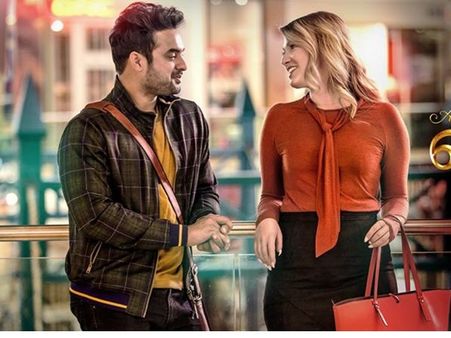 പുതിയ വര്‍ഷത്തിലും മിന്നിത്തിളങ്ങാന്‍ ടൊവിനോ!ആന്‍ഡ് ദ ഓസ്‌കര്‍ ഗോസ് ടു വരുന്നു!ഫസ്റ്റ്ലുക്ക് പുറത്ത്