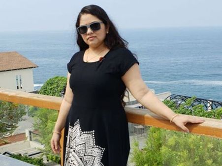 മലകയറുന്ന സ്ത്രീകളെ വിമര്‍ശിച്ച ജഗതിയുടെ മകള്‍ക്ക് പൂരത്തെറി!!