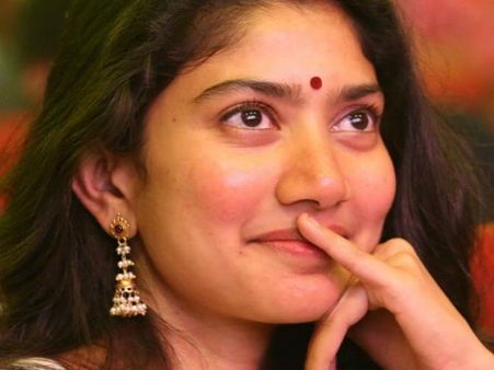 സായി പല്ലവിയുടെ ചിത്രം പൊട്ടി, നിര്‍മാതാവിന് കോടികളുടെ നഷ്ടം.. പ്രതിഫലം വേണ്ടെന്ന് നടി