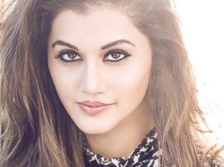 മൂന്ന് നാല് സിനിമകള്‍ പൊട്ടി, ഭാഗ്യം കെട്ട നടിയെന്ന് വിളിച്ചിട്ടുണ്ട്; തപ്‌സി പറയുന്നു