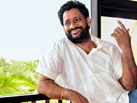 റസൂല്‍ പൂക്കുട്ടി സംവിധായകനാവുന്നു ; നായകന്‍ മോഹന്‍ലാലല്ല !!