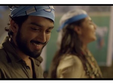 പ്രണയ ജോഡികളായി കാളിദാസും ഐശ്വര്യ ലക്ഷ്മിയും! അര്‍ജന്റീന ഫാന്‍സ് കാട്ടൂര്‍കടവിലെ പുതിയ ഗാനം! കാണൂ