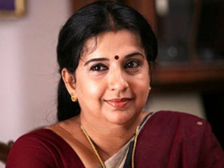 മലയാളത്തില്‍ സിനിമകള്‍ കുറഞ്ഞതിന്റെ കാരണം പറഞ്ഞ് നടി അംബിക! കാണൂ