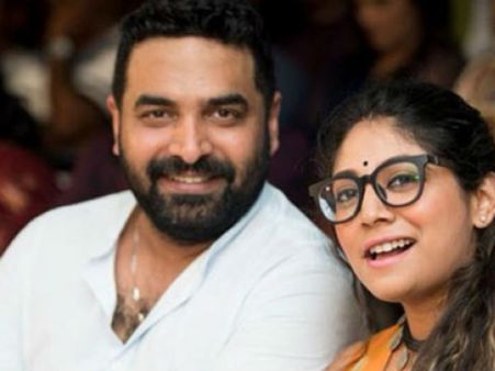 എന്റെ സര്‍വ്വ സംഗീതത്തിന്റെയും പിന്നിലെ സ്ത്രീ! അഭയ ഹിരണ്‍മയിയെക്കുറിച്ച് ഗോപി സുന്ദര്‍! കാണൂ