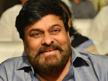 അറിയാതെ തട്ടിപ്പോയി.. മെഗാസ്റ്റാര്‍ പെണ്‍കുട്ടിയോട് മാപ്പ് പറഞ്ഞു; വീഡിയോ വൈറലാകുന്നു