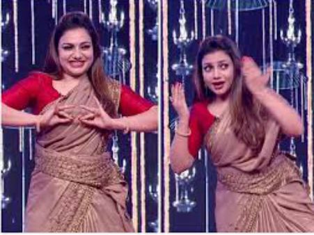 നേപ്പാളിലെ പരമ്പരാഗത നൃത്തത്തിനൊപ്പം ചുവടുവെച്ച് റിമി ടോമി! വൈറലായി നടിയുടെ ഇന്‍സ്റ്റഗ്രാം വീഡിയോ