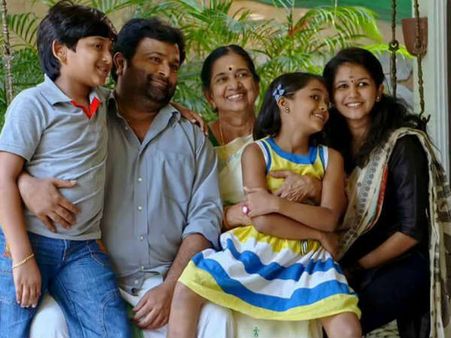 പടവലത്ത് മാത്രമല്ല നെയ്യാറ്റിന്‍കരയിലുമുണ്ട് സൗന്ദര്യപ്പിണക്കം! ഉപ്പും മുളകും പ്രമോ കാണൂ!