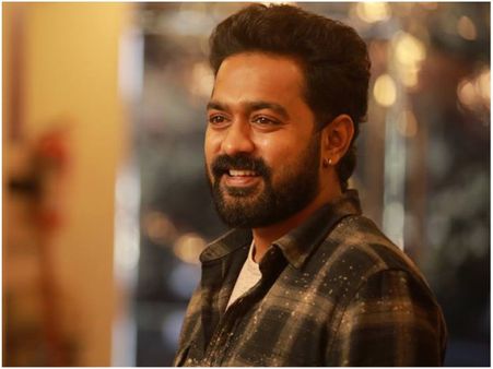 'കെട്ട്യോളാണ് എന്റെ മാലാഖ'; ആസിഫ് അലി കുടുംബകഥയുമായി എത്തുന്ന് ചിത്രം വരുന്നു!