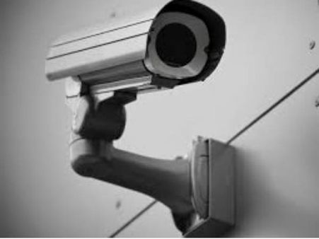 എളുപ്പത്തില്‍ മോഷ്ടിച്ചു, സിസിടിവി കഷ്ടപ്പെടുത്തി; സീരിയല്‍ നടനും ഭാര്യയും അറസ്റ്റില്‍