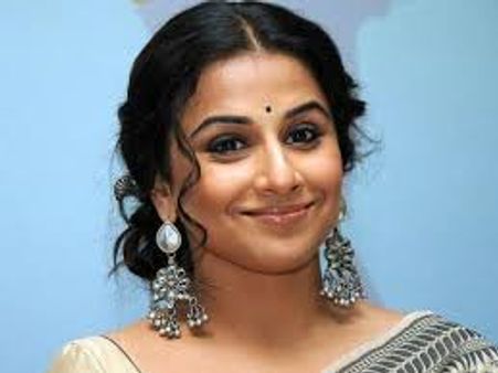 വിദ്യാ ബാലന്റെ പരിനീത പുറത്തിറങ്ങി 14 വര്‍ഷം! അപൂര്‍വ്വ വീഡിയോ പങ്കുവെച്ച് നടി! കാണൂ