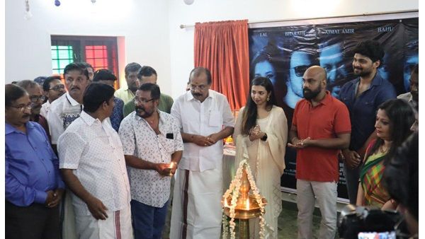 ഹൊറര്‍ ത്രില്ലര്‍ ചിത്രമായി സുരേഷ് ഉണ്ണിത്താന്റെ ക്ഷണം! സിനിമയുടെ പൂജ കൊച്ചിയില്‍ നടന്നു