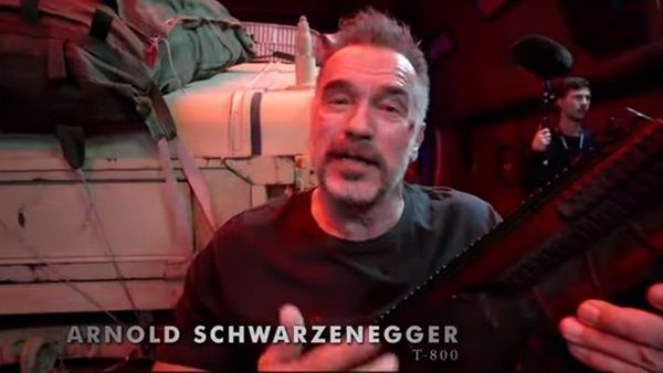 ടെര്‍മിനേറ്ററുമായി ആര്‍ണോള്‍ഡ് ഷ്വാര്‍സ്‌നെഗര്‍ വീണ്ടും! കിടിലന്‍ മേക്കിങ് വീഡിയോ വൈറല്‍! കാണൂ