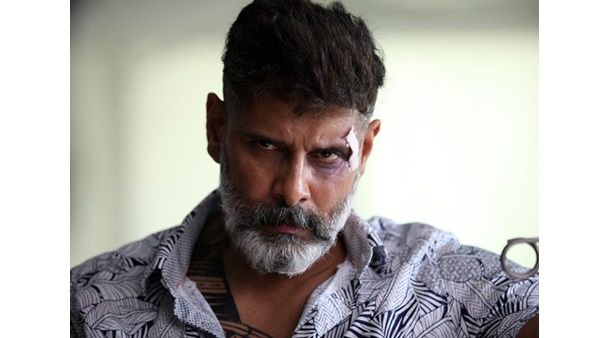 ചിയാന്‍ വിക്രമിന്റെ ഗംഭീര തിരിച്ച് വരവ്! തിയറ്ററുകളെ പൂരപ്പറമ്പറാക്കി കടാരം കൊണ്ടാന്‍!