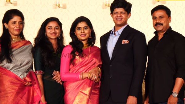 സാരിയില്‍ തിളങ്ങി മീനാക്ഷി ദിലീപ്! ഏറെ കാലത്തിന് ശേഷം പൊതുവേദിയില്‍ തിളങ്ങി താരപുത്രി
