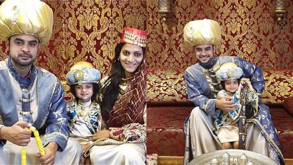 കുടുംബത്തിനൊപ്പം രാജാപ്പാര്‍ട്ട് ഫോട്ടോഷൂട്ട് നടത്തി ടൊവിനോ തോമസ്! വൈറലായി വൊക്കേഷന്‍ ചിത്രങ്ങള്‍