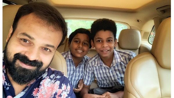 ഇതില്‍ ആരാണ് ശരിക്കും റോമിയോ! ആരാധകരോട് കുഞ്ചാക്കോ ബോബന്‍