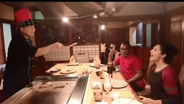 'നല്ല ഭക്ഷണം പോലെ ആളുകളെ ഒന്നിച്ചുകൊണ്ടുവരുന്ന മറ്റൊന്നും ഇല്ല'! മഞ്ജു വാര്യരുടെ രസകരമായ വീഡിയോ