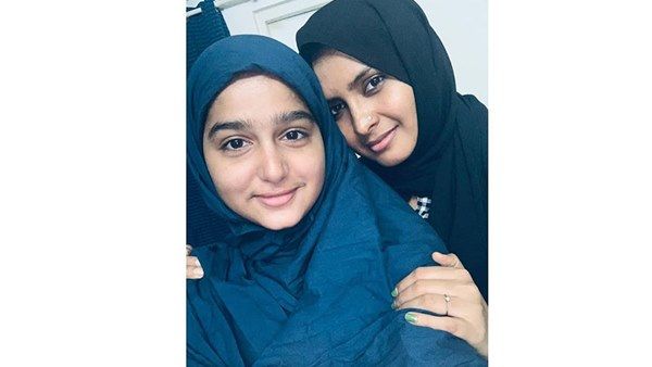 വസ്ത്രം കൊണ്ട് തിരിച്ചറിയട്ടെ! മമ്മൂട്ടിയ്ക്കും പൃഥ്വിരാജിനും ദുല്‍ഖറിനും പിന്നാലെ നടി അനശ്വര രാജനും