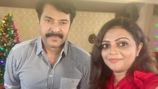 സത്യം പറയൂ അശ്വതീ, ഈ സെല്‍ഫി ആഗ്രഹം ആരുടേതായിരുന്നു... മമ്മൂട്ടിയുടേതോ? അശ്വതിയുടേതോ?