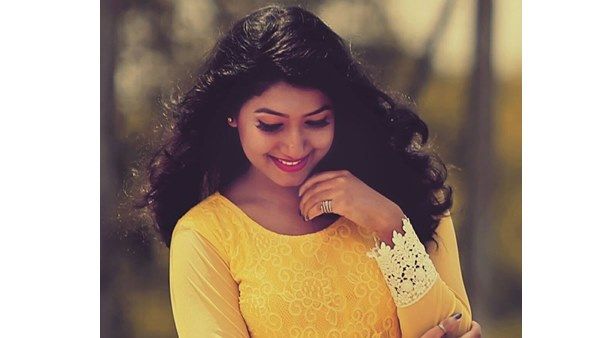 അച്ഛന്‍ കൂലിപ്പണിക്കാരനാണെന്ന് പറഞ്ഞു! ഡാന്‍സ് ക്ലാസിലെന്നും പിറകിലായിരുന്നെന്ന് നടി ഗ്രേസ് ആന്റണി