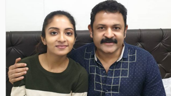 അന്ന് അഹാനയ്‌ക്കൊപ്പമായിരുന്നു! ഇപ്പോ ഇഷാനിയുടെ കൂടെ! ചിത്രം പങ്കുവെച്ച് കൃഷ്ണകുമാര്‍!