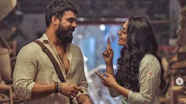 ആ സീനിന് മുന്‍പായി ഒരു ബോട്ടില്‍ ഡെറ്റോള്‍ വാങ്ങി വെക്കാന്‍ പറഞ്ഞു: വെളിപ്പെടുത്തി അഹാന