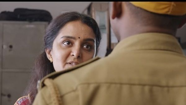 അതിന് മുന്‍പ് ഞാന്‍ അവന്റെ വീട്ടില്‍ കേറും! മഞ്ജു വാര്യരുടെ പ്രതി പൂവന്‍ കോഴി ടീസര്‍