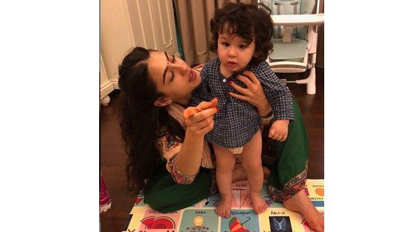 സഹോദരന് ഭക്ഷണം വാരി കൊടുക്കുന്ന താരപുത്രി! തൈമൂര്‍ അലി ഖാന് പിറന്നാള്‍ ആശംസകളുമായി സാറ