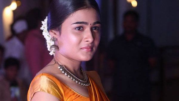 ബോളിവുഡില്‍ അവസരം കിട്ടിയതിന്റെ അഹങ്കാരം, പ്രമുഖ നടിയ്‌ക്കെതിരെ ക്രിമിനല്‍ കേസ്?