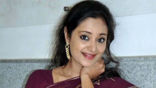 നടി ചാര്‍മിള ആശുപത്രിയില്‍! ചികിത്സയ്ക്ക് പണമില്ലാതെ ദുരവസ്ഥയിലാണ് താരമെന്ന് റിപ്പോര്‍ട്ടുകള്‍!