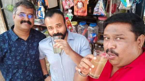 കട്ട ലോക്കൽ മലയാളിയായി ചാക്കോച്ചന്റെ ന്യൂ ഇയര്‍ ആഘോഷം! പെട്ടിക്കടയിൽ നിന്നുള്ള ചിത്രവുമായി താരം
