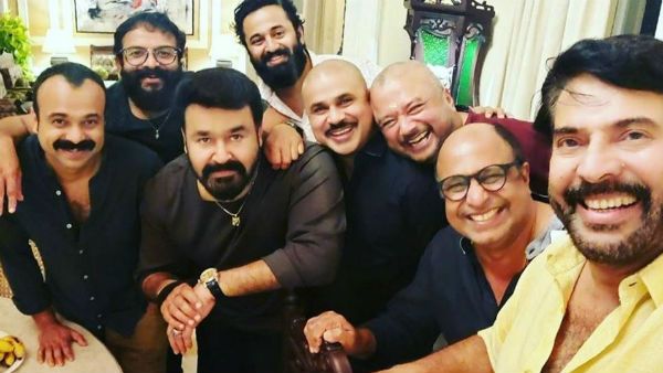 മമ്മൂട്ടിയുടെ സെല്‍ഫിയില്‍ ദിലീപും മോഹന്‍ലാലും ചാക്കോച്ചനും ഉണ്ണിയും! ലേറ്റസ്റ്റ് ചിത്രം വൈറലാവുന്നു