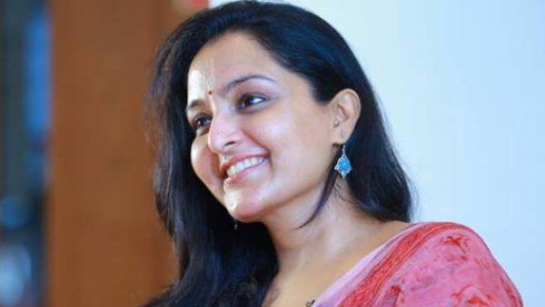 ഡ്യൂപ്പിനെ വച്ച് ചെയ്യാന്‍ സമ്മതിച്ചില്ല, ആക്ഷന്‍ ചിത്രീകരിക്കുന്നതിനിടെ മഞ്ജു വാര്യര്‍ക്ക് പരിക്ക്