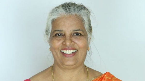 18ാമത്തെ വയസ്സില്‍ വിവാഹം! ആത്മവിശ്വാസത്തിന് പിന്നിലെ ക്രഡിറ്റ് അദ്ദേഹത്തിനെന്നും രാജിനി ചാണ്ടി!