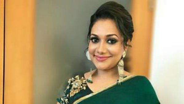 റിമിയെ പ്രൊപ്പോസ് ചെയ്ത് ഹരീഷ് കണാരൻ, വേദിയിൽ ചിരി പടർത്തി റിമിയുടെ മറുപടി