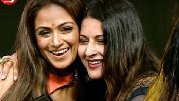 പൊതുവേദിയില്‍ തിളങ്ങി ഇളയദളപതിയുടെ പ്രിയപത്‌നി! സിമ്രാനൊപ്പമുള്ള ചിത്രങ്ങള്‍ വൈറല്‍!