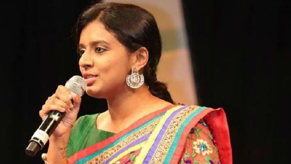 സുരക്ഷിതമായ കൈകൾ! ഹൃദയസ്പർശിയായ ചിത്രം പങ്കുവെച്ച് ഗായിക സിത്താര