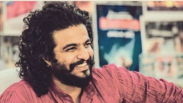 സംവിധായകനെ കെട്ടിപ്പിടിച്ച് പൊട്ടിക്കരഞ്ഞ് നീരജ്! നന്ദി... ഹൃദയസ്പർശിയായ കുറിപ്പ് വൈറൽ