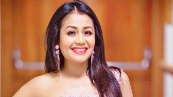 സംസാരിച്ചാല്‍ പലരും മാപ്പ് പറയേണ്ടി വരും, അടുത്തേക്ക് വരരുത്, മുൻ കാമുകന് മുന്നറിയിപ്പുമായി ഗായിക