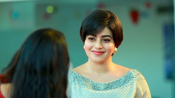 എന്നെകണ്ടാല്‍ മലയാളി ലുക്കില്ല; മലയാളത്തില്‍ നല്ല കഥാപാത്രങ്ങള്‍ കിട്ടാത്തതിനെക്കുറിച്ച് ഷംന കാസിം