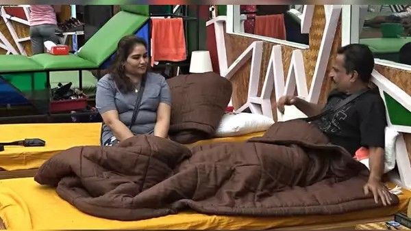 എന്റെ വേണുവേട്ടാ... പ്രേമത്തിന് കണ്ണും മൂക്കും പ്രായവുമില്ലെന്ന് ദയ, ഹൗസിൽ മറ്റൊരു പ്രണയം