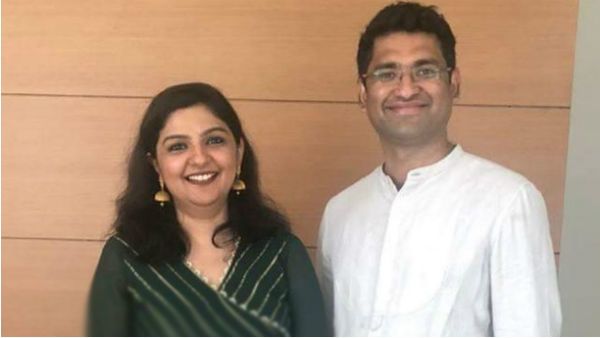 റോയ്സിന് കൂട്ടായി സോണിയ! മോതിരം മാറല്‍ ശനിയാഴ്ച! ക്ഷണക്കത്ത് വൈറലാവുന്നു!
