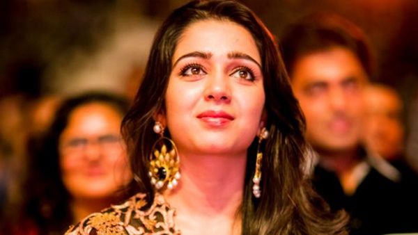 കൊറോണയെ പരിഹസിച്ച് ചാര്‍മി! പ്രതിഷേധവുമായി ആരാധകര്‍! ഒടുവില്‍ മാപ്പ്‌