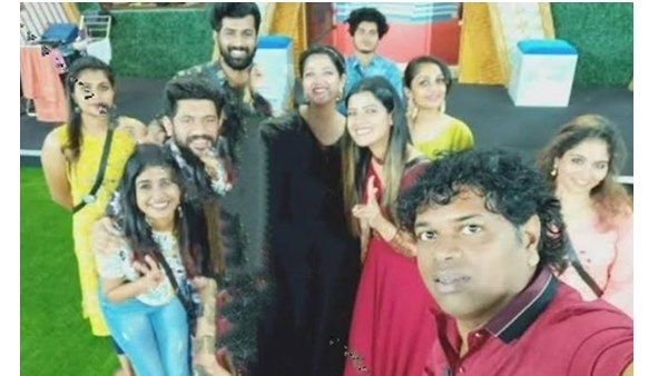 ബിഗ് ബോസിലെ അവസാന സെല്‍ഫി! ഷാജി എടുത്ത ചിത്രത്തില്‍ സന്തോഷത്തോടെ മത്സരാര്‍ഥികള്‍