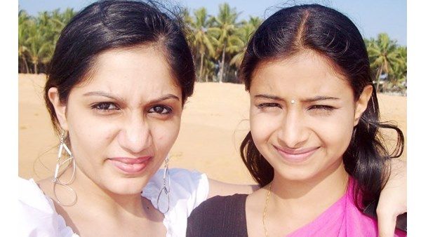 ആര്യയും കൂട്ടുകാരിയും സ്‌കൂളില്‍ പഠിക്കുമ്പോള്‍ കറങ്ങാന്‍ പോയതാണ്! ആരാധകര്‍ക്ക് മറുപടിയുമായി ആര്യ