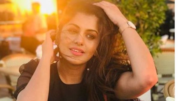 പുറംലോക കാഴ്ചകള്‍ മിസ് ചെയ്യുന്നുണ്ട്,പക്ഷേ നമുക്ക് ഒന്നായി നിന്ന് പോരാടേണ്ട സമയമാണിത്: മീരാ നന്ദന്‍