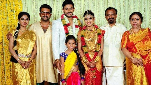 പൂര്‍ണിമയുടെ അനിയത്തിയ്ക്കും അനിയനും ആശംസകള്‍ അറിയിച്ച് നടി! വര്‍ഷങ്ങള്‍ക്ക് മുന്‍പുള്ള ചിത്രങ്ങളാണ്