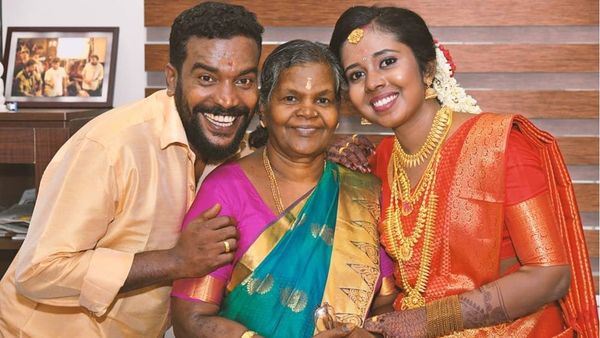 അമ്മയ്‌ക്കൊപ്പം മണികണ്ഠനും അഞ്ജലിയും! വിവാഹ ദിനത്തിലെ കുടുംബ ചിത്രം വൈറല്‍